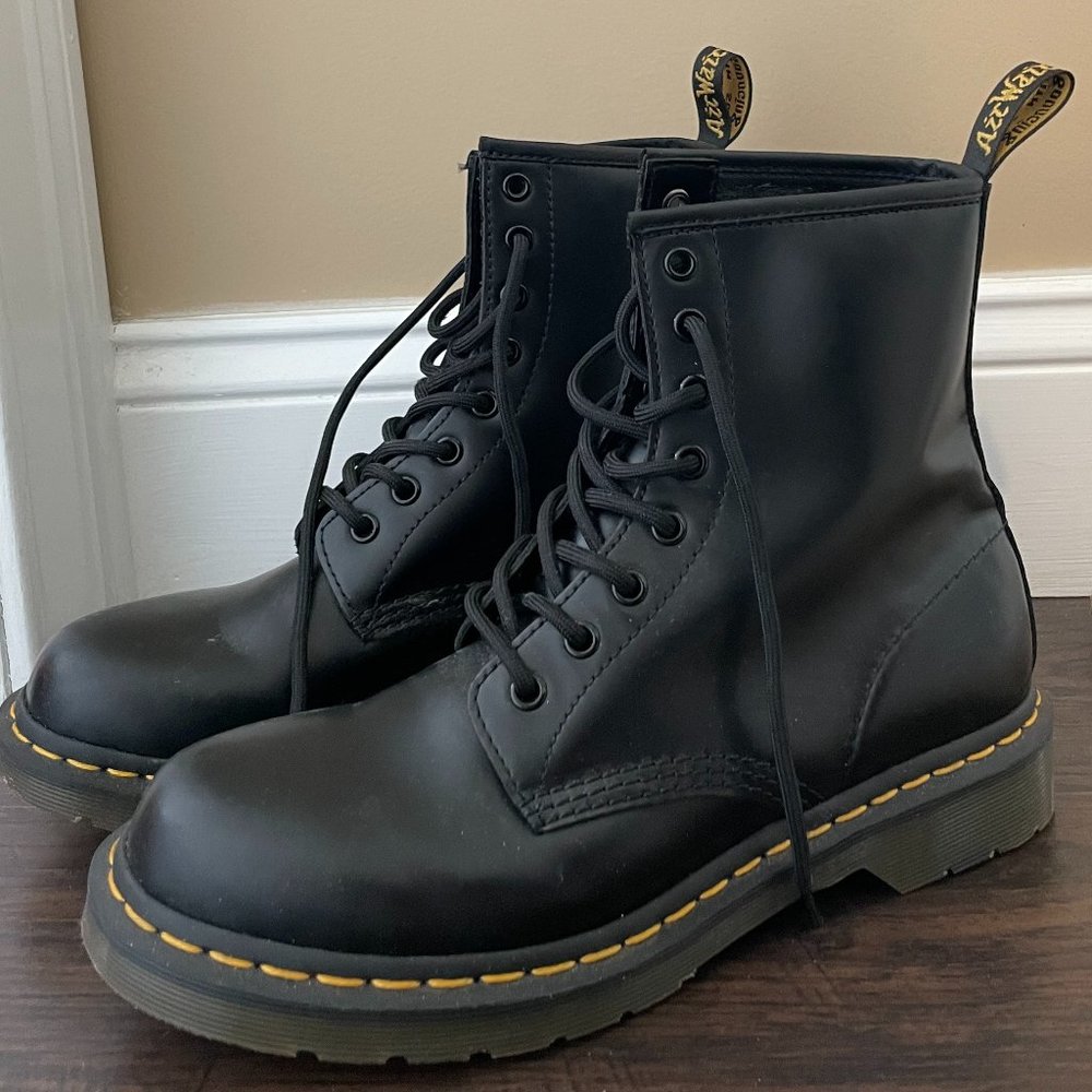 Dr. Martens 1460 Smooth Leather Lace Up Boots US 9